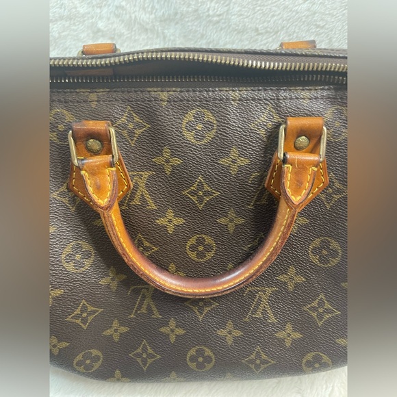 Louis Vuitton Speedy 30 Monogram Canvas Vintage Handbag Made in USA - Picture 7 of 16